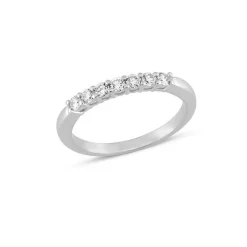 Emma - Diamantring aus 14 Karat Weißgold von NURAN. 7 x 0,05 Karat.