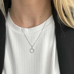 Siersbøl - Kreisförmiger Anhänger aus 14kt. Weißgold mit Diamant 0,10ct