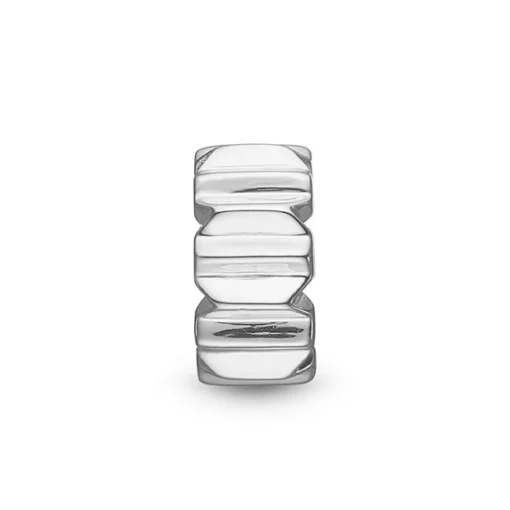 STORY Silber Charm - Kreisförmiger Anhänger mit Kanten und glänzender Oberfläche